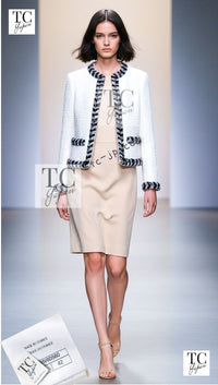 CHANEL 20B Ivory White Ecru Black Braided Trim Collarless Tweed Jacket 42 シャネル アイボリー ホワイト ブラック ブレード トリム ノーカラー ツイード ジャケット 即発