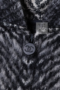 CHANEL 16B Grey Black Herringbone Pattern Mohair Alpaca Hood Jacket 34 シャネル グレー ブラック ヘリンボーン チェック 柄 モヘア アルパカ フード付きジャケット 即発