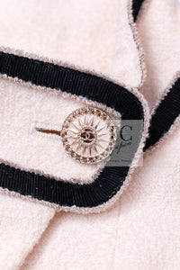CHANEL 14C Ivory Black Trim Stand Collar Wool Jacket Coat 40 シャネル アイボリー ブラック トリム スタンド襟 ウール ジャケット コート 即発