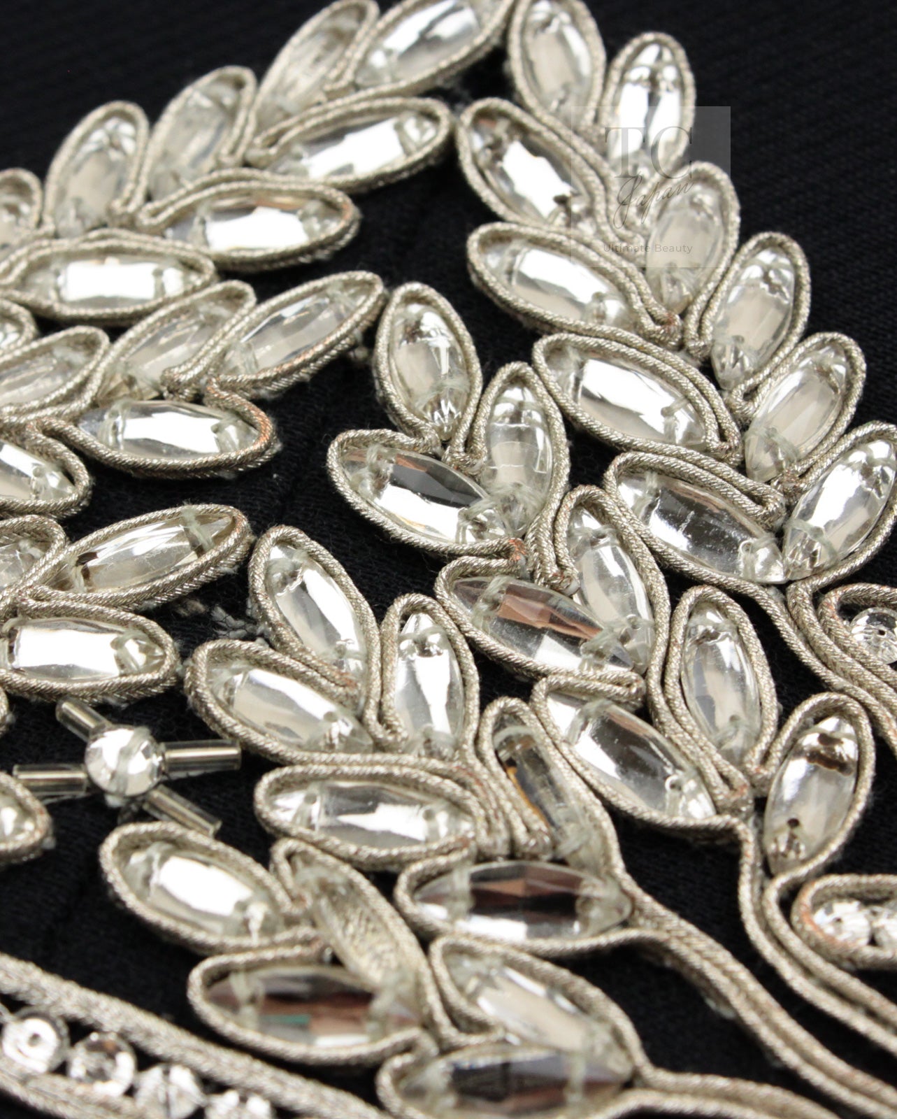 CHANEL 02A Dark Navy Rhinestones Wool Jacket 42 シャネル ダークネイビー ウール ヘップバーン風 ラインストーン 王冠ジャケット 即発