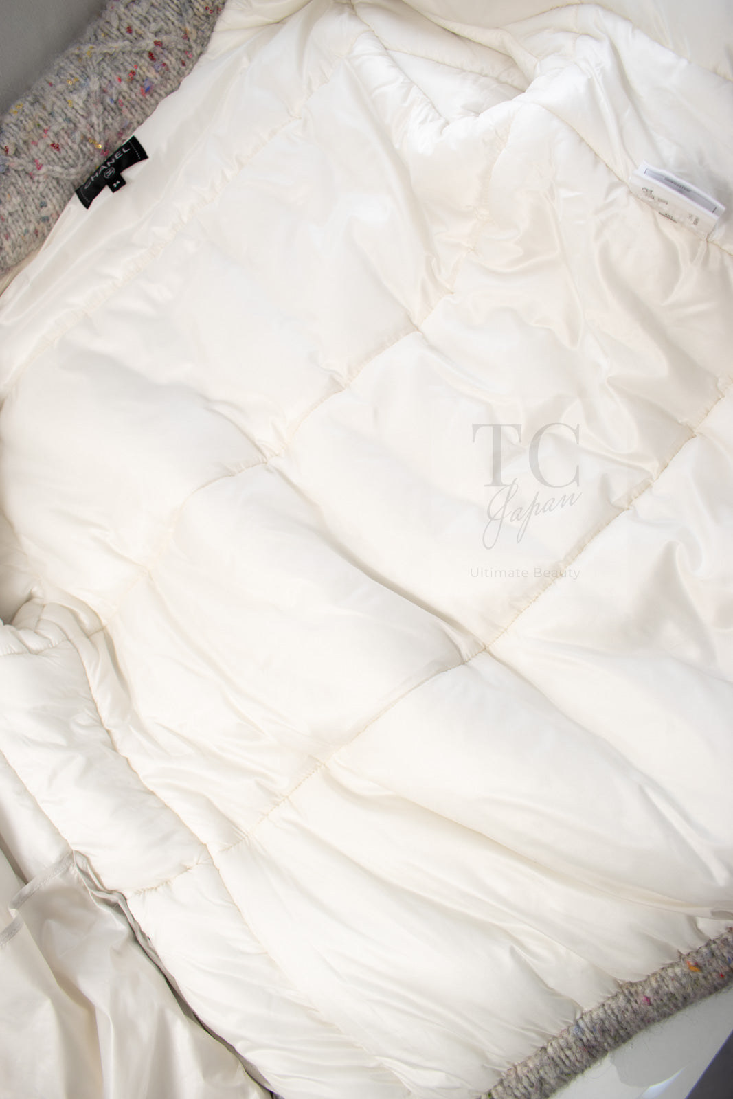 CHANEL 17PF Gray Multi Rhinestone Wool Alpaca Zip up Blouson Jumper Jacket 36 38 シャネル グレー マルチ ビジュー ラインストーン ウール アルパカ ジッパー ブルゾン ジャンパー ジャケット 即発