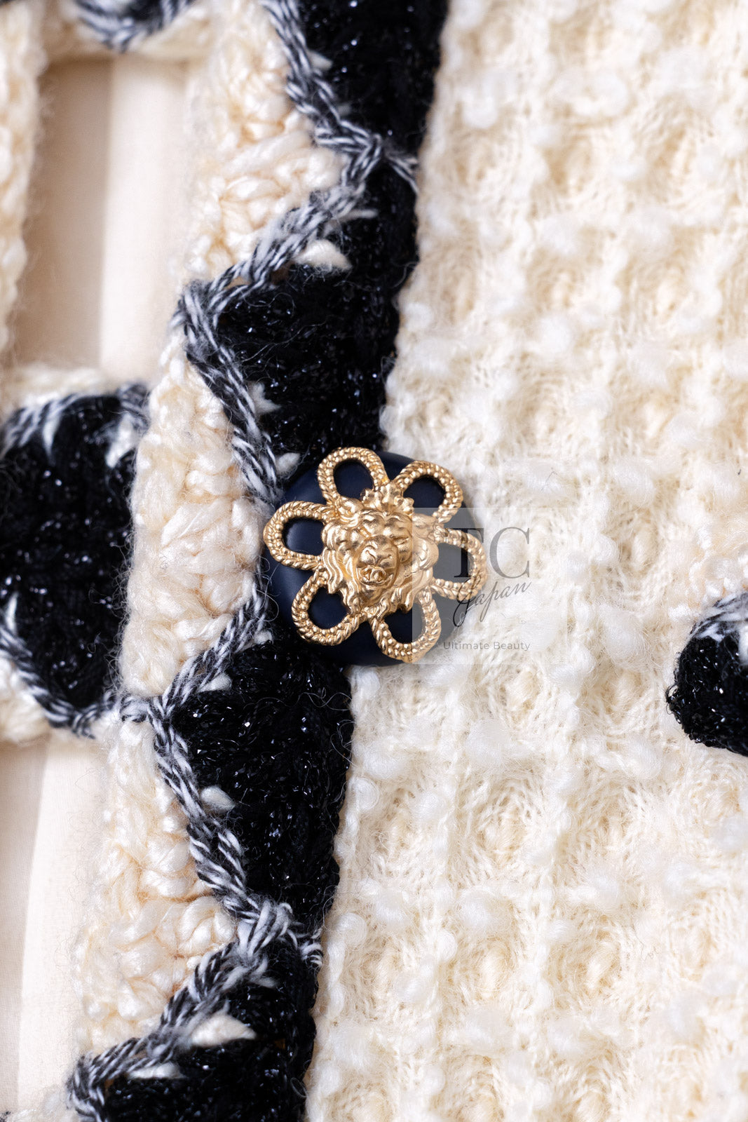 CHANEL 15PF Cream Wool Collarless Tweed Jacket 34 シャネル クリーム ウール ノーカラー ツイード ジャケット 即発