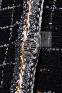 CHANEL 17S Black Gold Silver Metallic Trim Tweed Jacket 34 36 シャネル ブラック ゴールド シルバー メタリック ツイード ジャケット 即発