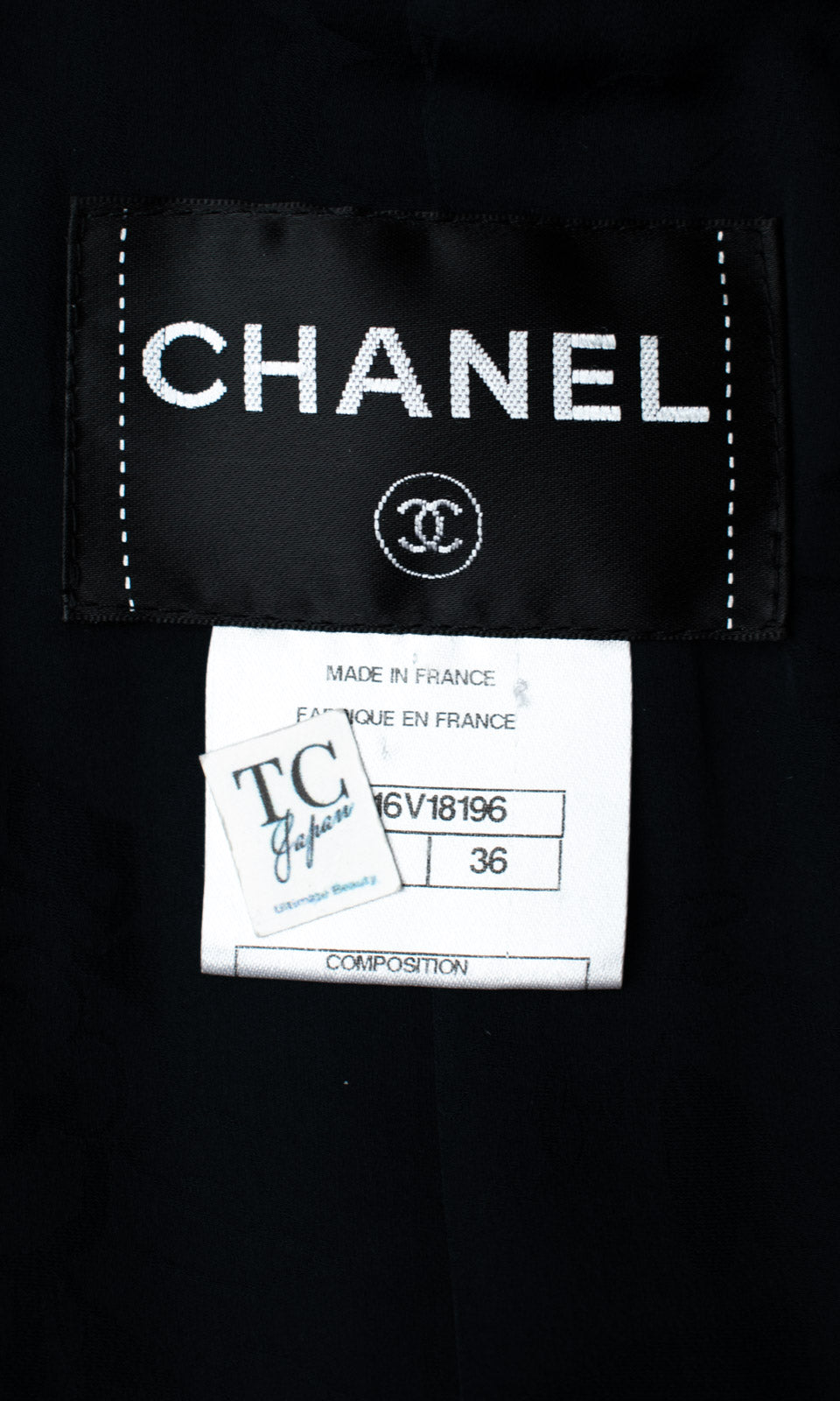 CHANEL 12C Navy Rhinestone CC Buttons Wool V-neck Jacket 34 シャネル ネイビー ラインストーン CCボタン ウール Vネック ジャケット 即発