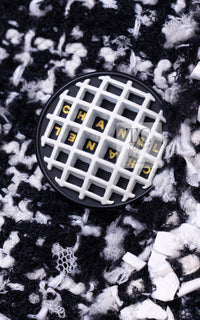 CHANEL 09S Black White Collarless Tweed Jacket 34 シャネル ブラック ホワイト ノーカラー ツイード ジャケット 即発