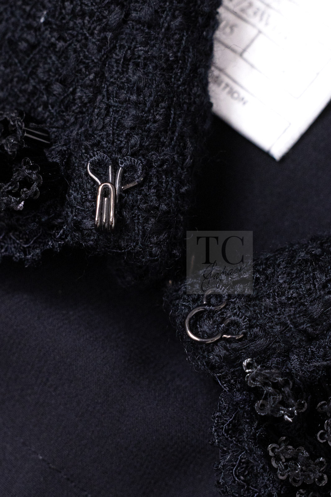 CHANEL 09C Black Jewel Embellished Mesh Lesage Tweed Cardigan Jacket Tops 34 36 シャネル ブラック ジュエリー ビーズ メッシュレース カーディガン ジャケット トップス 即発 - TC JAPAN