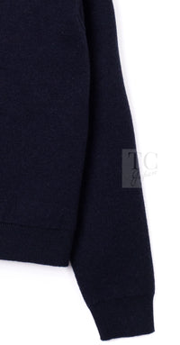 CHANEL 24PS Dark Navy Black Cashmere CC Logo Reversible Cardigan Jacket 36 38 シャネル ダークネイビー ブラック カシミヤ CC ロゴ 裏も可愛い リバーシブル カメリアボタン カーディガン ジャケット