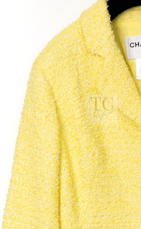CHANEL 12C Yellow CC Logo Button Tweed Jacket 42-02