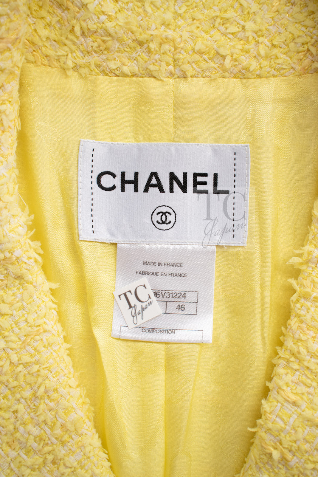 CHANEL 12C Yellow CC Logo Button Tweed Jacket 42-10
