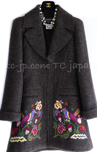 CHANEL 97A Vintage Brown Bird Flower Zipper Wool Tweed Coat 34 15