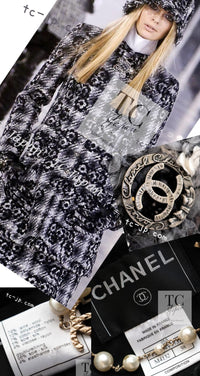 CHANEL 05A Black Gray Camellia CC Button Wool Tweed Coat 36 38 シャネル ブラック グレー カメリア柄 CC ボタン ウール ツイード コート