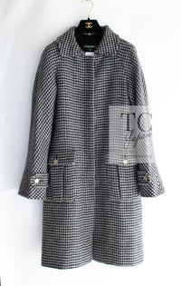 CHANEL 14PF Dark Chocolate Gray Mohair Light Long Coat 38 シャネル ダークチョコレート グレー ホワイト モヘア とっても軽くてふんわり暖か ロング コート 即発