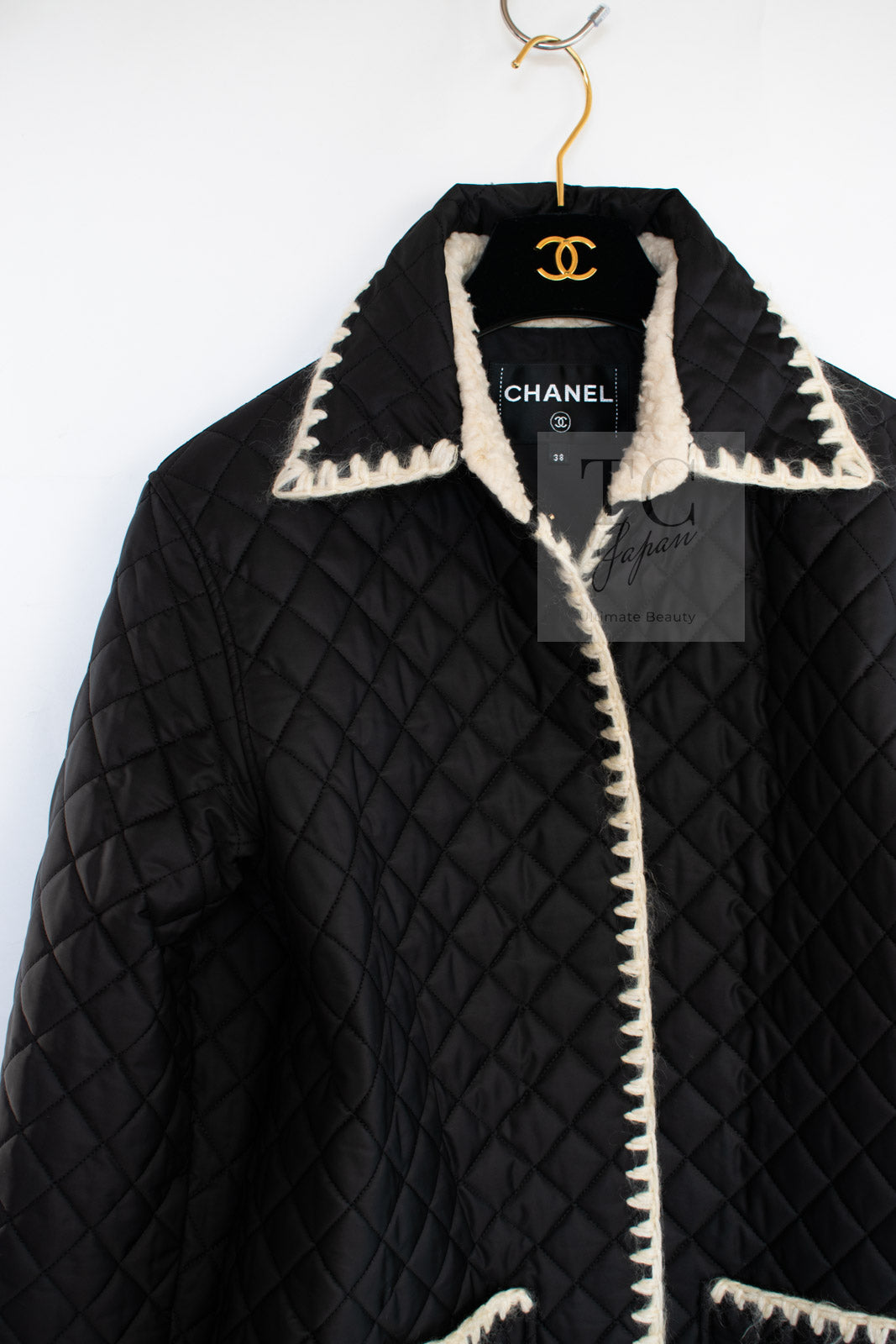 CHANEL Jacket Coat 18N COCO Neige Black Puffer Camel Hair Patch 38