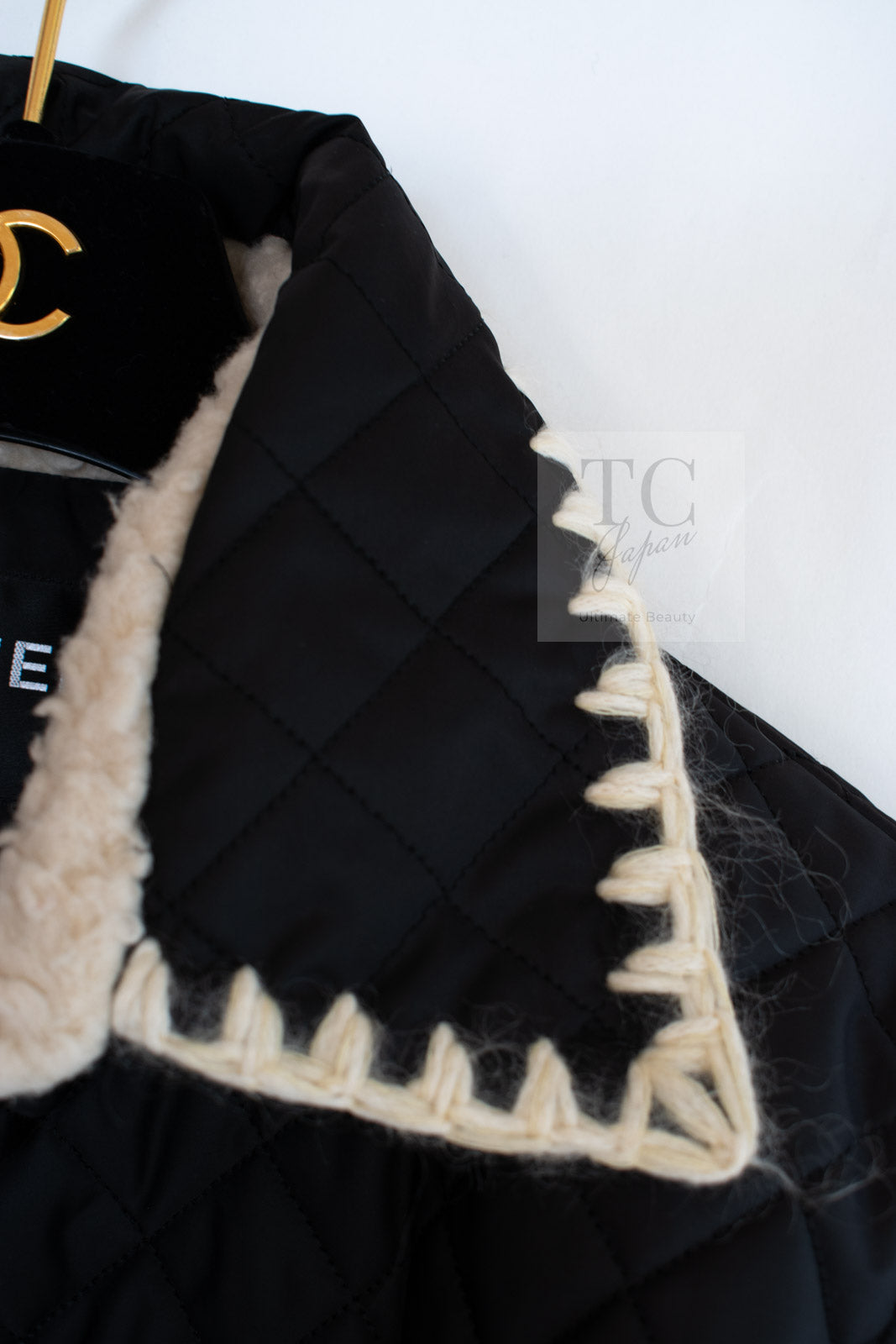 CHANEL 18N COCO Neige Black Puffer Jacket Camel Hair COCO Patch Coat 38 シャネル ココ ネージュ シャネル ブラック ブルゾン 中綿 キルティング ジャケット コート 即発