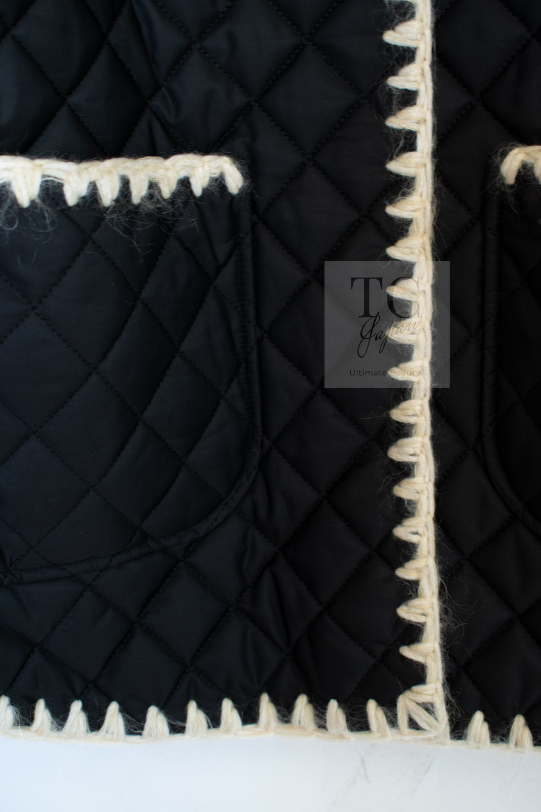 CHANEL Jacket Coat 18N COCO Neige Black Puffer Camel Hair Patch 38