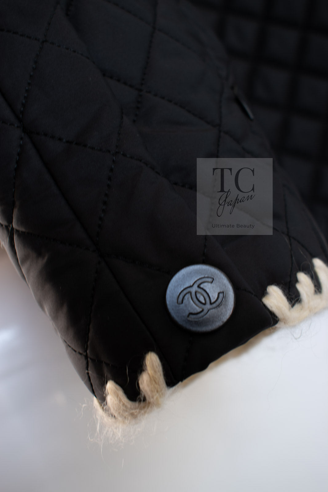 CHANEL 18N COCO Neige Black Puffer Jacket Camel Hair COCO Patch Coat 38 シャネル ココ ネージュ シャネル ブラック ブルゾン 中綿 キルティング ジャケット コート 即発