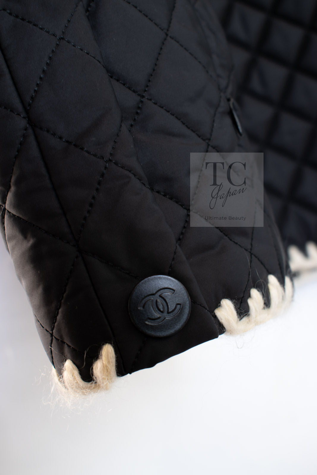 CHANEL Jacket Coat 18N COCO Neige Black Puffer Camel Hair Patch 38