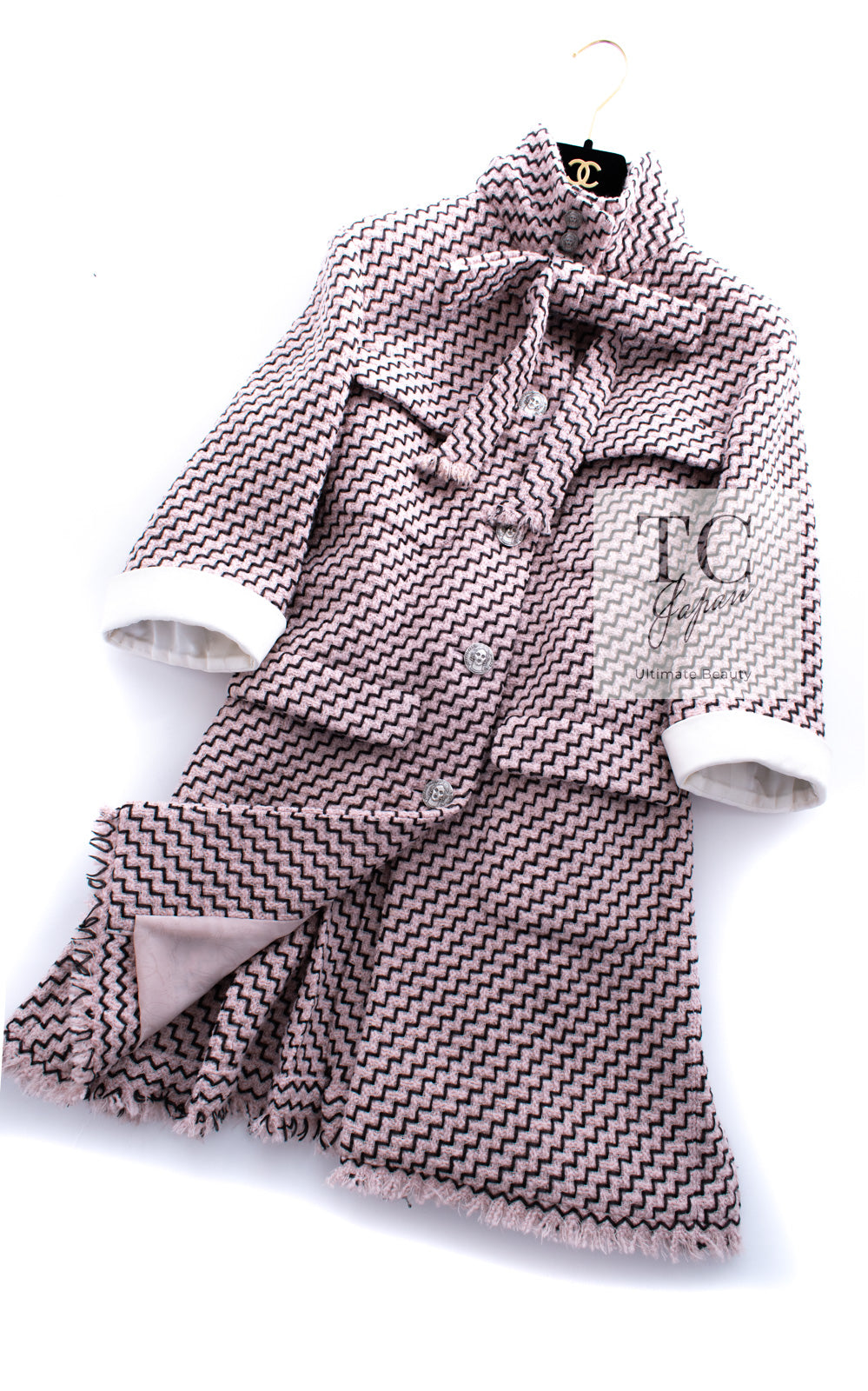 CHANEL 16PF Mauve Pink Black Ribbon Leather Cuffs Wool Tweed Coat 36 38 シャネル モーブピンク ブラック リボン レザー カフス ウール ツイード コート 即発