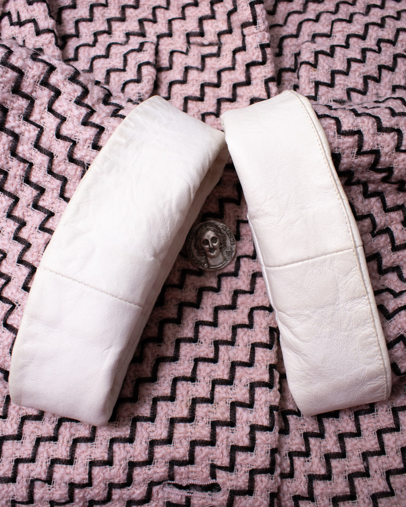 CHANEL 16PF Mauve Pink Black Ribbon Leather Cuffs Wool Tweed Coat 36 38 シャネル モーブピンク ブラック リボン レザー カフス ウール ツイード コート 即発