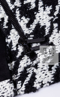 CHANEL 16B Black White Houndstooth Hooded Zip Coat 38 40 42 シャネル ブラック ホワイト 千鳥格子 ジッパー フード付き コート 即発