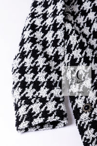 CHANEL 16B Black White Houndstooth Hooded Zip Coat 38 40 42 シャネル ブラック ホワイト 千鳥格子 ジッパー フード付き コート 即発