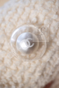 CHANEL 17A Ivory CC Big Buttons Double Wool Tweed Coat 38 シャネル アイボリー CC ロゴ ビッグ ボタン ダブル ウール ツイード コート 即発