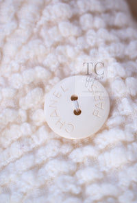 CHANEL 17A Ivory CC Big Buttons Double Wool Tweed Coat 38 シャネル アイボリー CC ロゴ ビッグ ボタン ダブル ウール ツイード コート 即発
