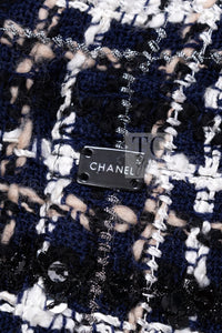 CHANEL 04A Navy Ivory Beige Sequin Tweed Jacket Coat 38 | HK