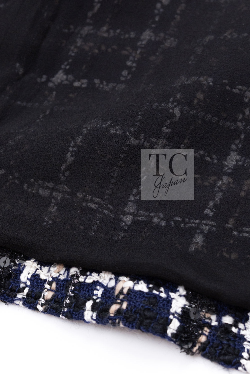 CHANEL 04A Navy Ivory Beige Sequin Tweed Jacket Coat 38 | HK