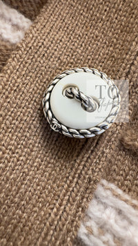 CHANEL 15S Beige Stripe Cashmere Knit Dress Cardigan 44 シャネル ベージュ ストライプ カシミア 100% ニット ワンピース カーディガン 即発