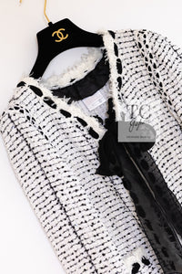 CHANEL 05S White Black Lesage Cotton Silk Tweed Ribbon Cardigan Jacket 36 38 シャネル ホワイト ブラック ルサージュ コットン シルク ツイード リボン カーディガン ジャケット 即発