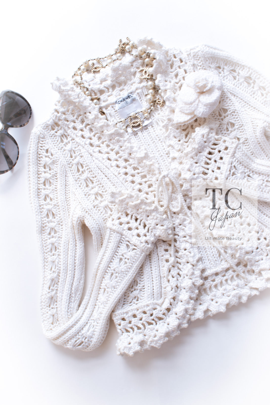 CHANEL クリアビーズ 装飾 カーディガン ホワイト 42号 CHANEL クリアビーズ 装飾 カーディガン ホワイト 42号