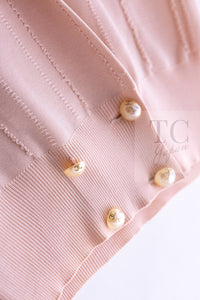 CHANEL 12S Baby Pink CC Logo Buttons Knit Cardigan 36 シャネル ベビー ピンク ココマーク CC ロゴ パール ボタン ニット カーディガン 即発