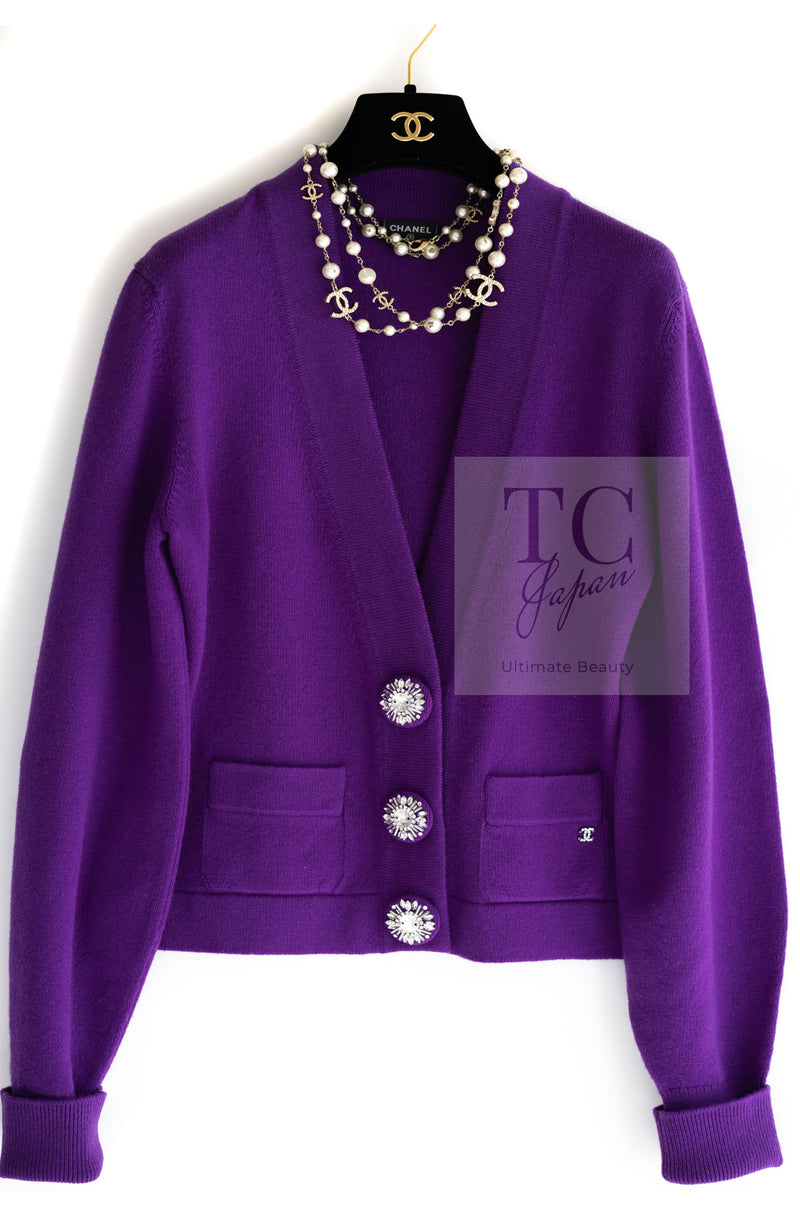 CHANEL 22PF Purple Cashmere Knit Cardigan 38 40 シャネル パープル カシミヤ ビジュー ボタン ニット カーディガン 即発