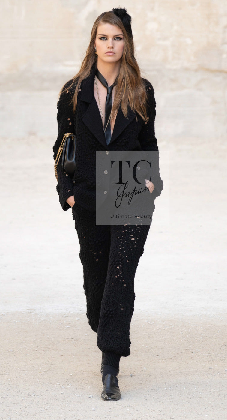 CHANEL 22C black cashmere women's cardigan / シャネル レディース ブラック カシミヤ カーディガン