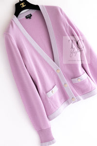 CHANEL 23S Puple Pink CC Logo Buttons Cashmere Knit Cardigan 38 シャネル パープル ピンク ココ マーク ボタン カシミヤ 100% ニット カーディガン 即発