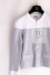 CHANEL 24 COCO Beach White Silver CC Logo Buttons Knit Cardigan 34 シャネル ココビーチ ホワイト シルバー ココ マーク ボタン ニット カーディガン 即発