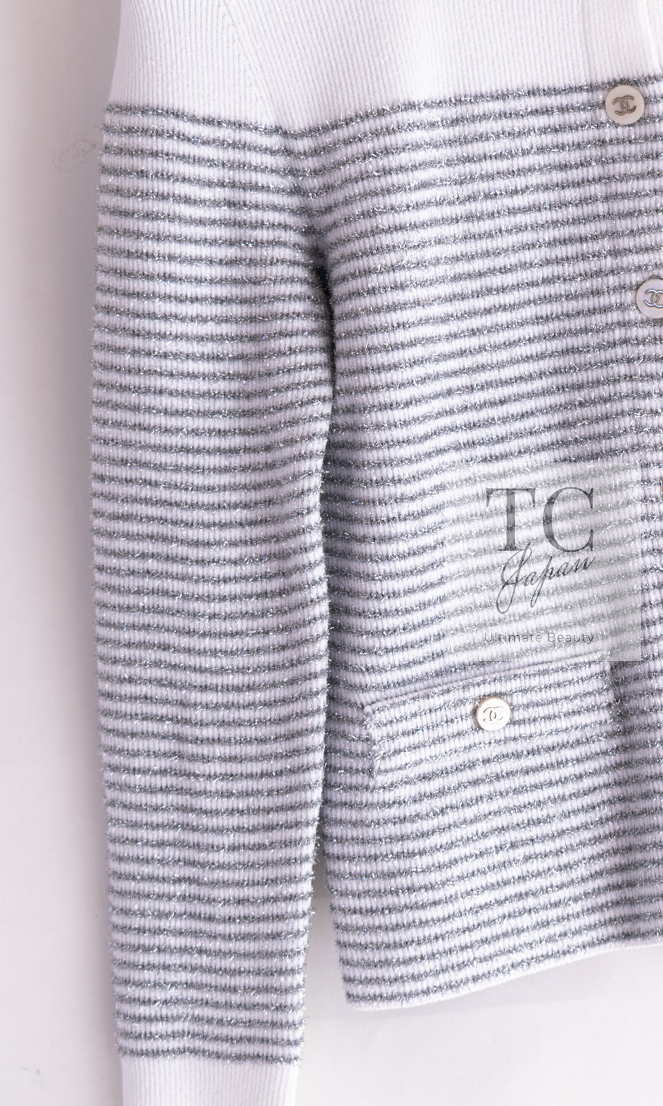 シャネル カーディガン CHANEL ホワイト シルバー ココ マーク ボタン