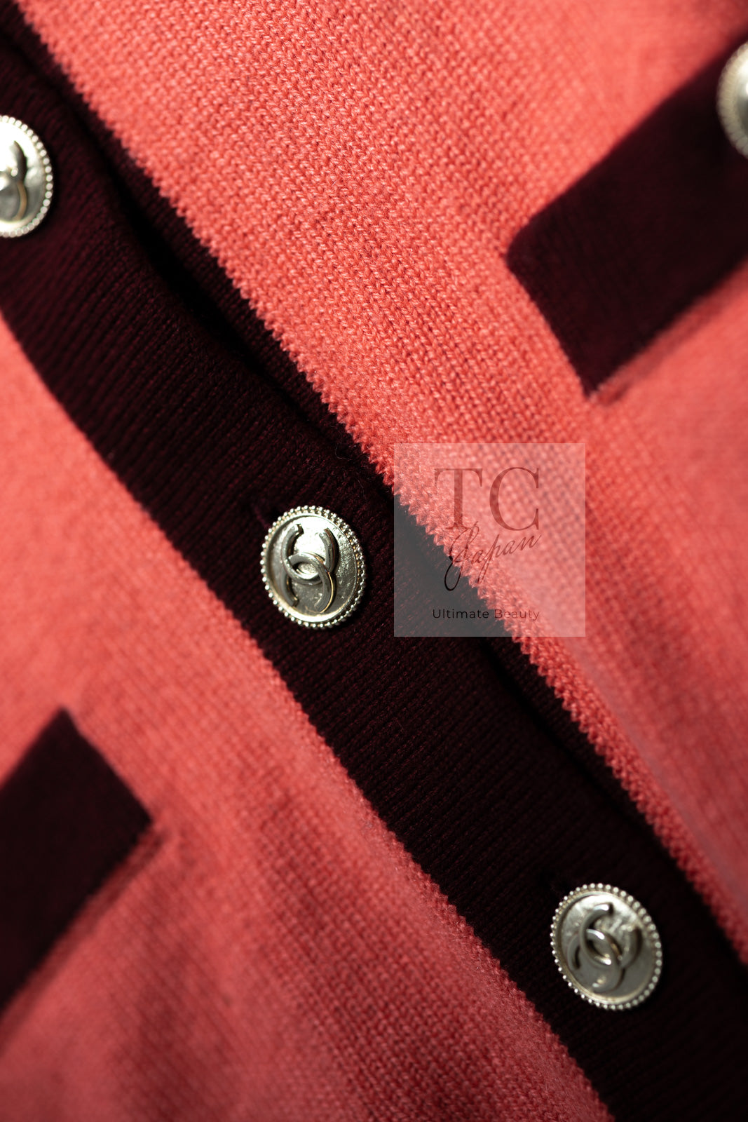 CHANELシャネルのフリンジデザインカーディガンニット CHANELシャネルのフリンジデザインカーディガンニット