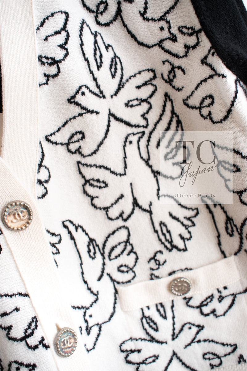 CHANEL 22C White Black Bird Pattern Cashmere Knit Cardigan 38 40 シャネル ホワイト ブラック トリ柄 カシミヤ ニット カーディガン 即発