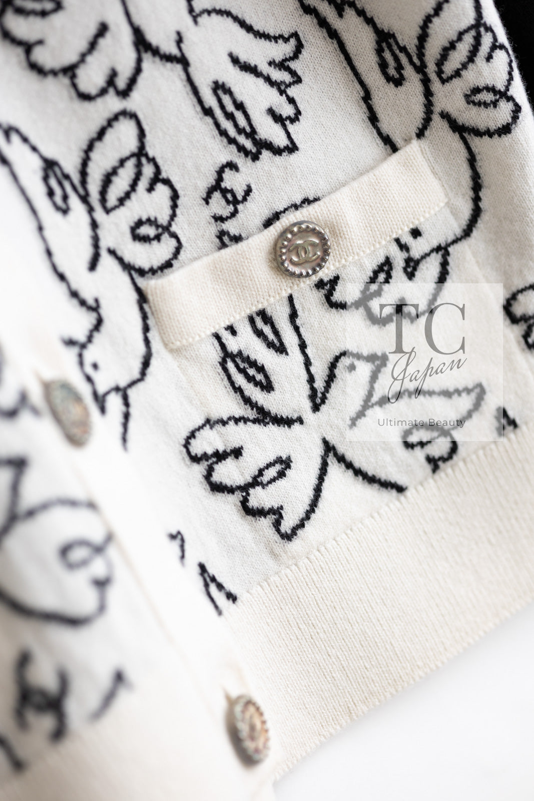 CHANEL 22C White Black Bird Pattern Cashmere Knit Cardigan 38 40 シャネル ホワイト ブラック トリ柄 カシミヤ ニット カーディガン 即発