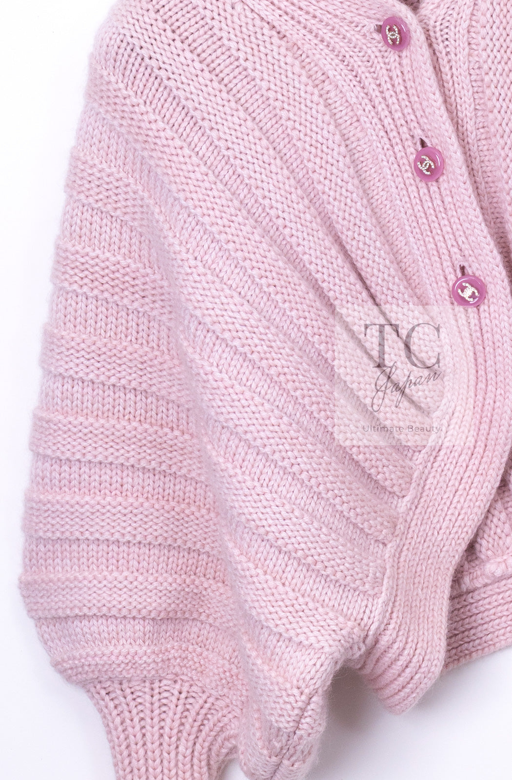 CHANEL 09A Pink Cashmere Dolman Sleeve CC Logo Buttons Knit Cardigan 40 42 44 シャネル ピンク カシミヤ ドルマンスリーブ ココボタン ニット カーディガン 即発