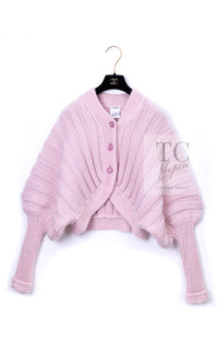 CHANEL 09A Pink Cashmere Dolman Sleeve CC Logo Buttons Knit Cardigan 40 42 44 シャネル ピンク カシミヤ ドルマンスリーブ ココボタン ニット カーディガン 即発