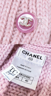 CHANEL 09A Pink Cashmere Dolman Sleeve CC Logo Buttons Knit Cardigan 40 42 44 シャネル ピンク カシミヤ ドルマンスリーブ ココボタン ニット カーディガン 即発