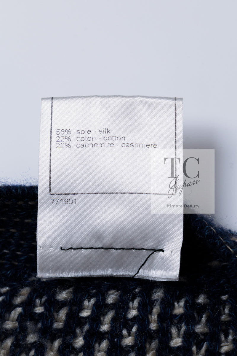 CHANEL 07S Navy Beige Silk Cotton Cashmere CC Logo Button Knit Cardigan 34 36 シャネル ネイビー ベージュ シルク コットン カシミヤ CC ココボタン ニット カーディガン 即発