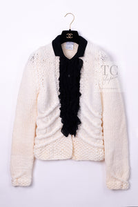 CHANEL 03A Ivory Creme Black Frill Wool Knit Cardigan 38 シャネル アイボリー クリーム ブラック フリル ウール ニット カーディガン 即発