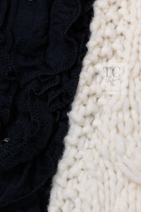CHANEL 03A Ivory Creme Black Frill Wool Knit Cardigan 38 シャネル アイボリー クリーム ブラック フリル ウール ニット カーディガン 即発