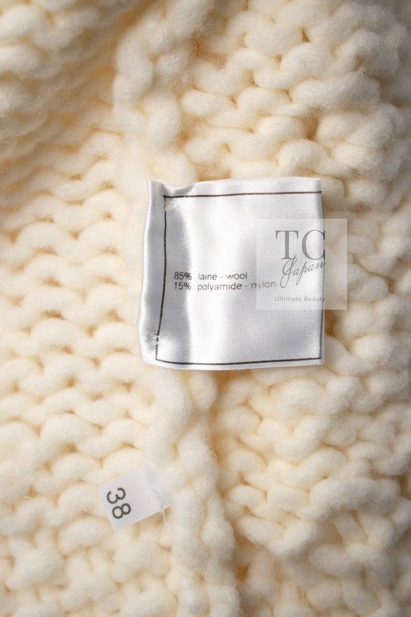 CHANEL 03A Ivory Creme Black Frill Wool Knit Cardigan 38 シャネル アイボリー クリーム ブラック フリル ウール ニット カーディガン 即発