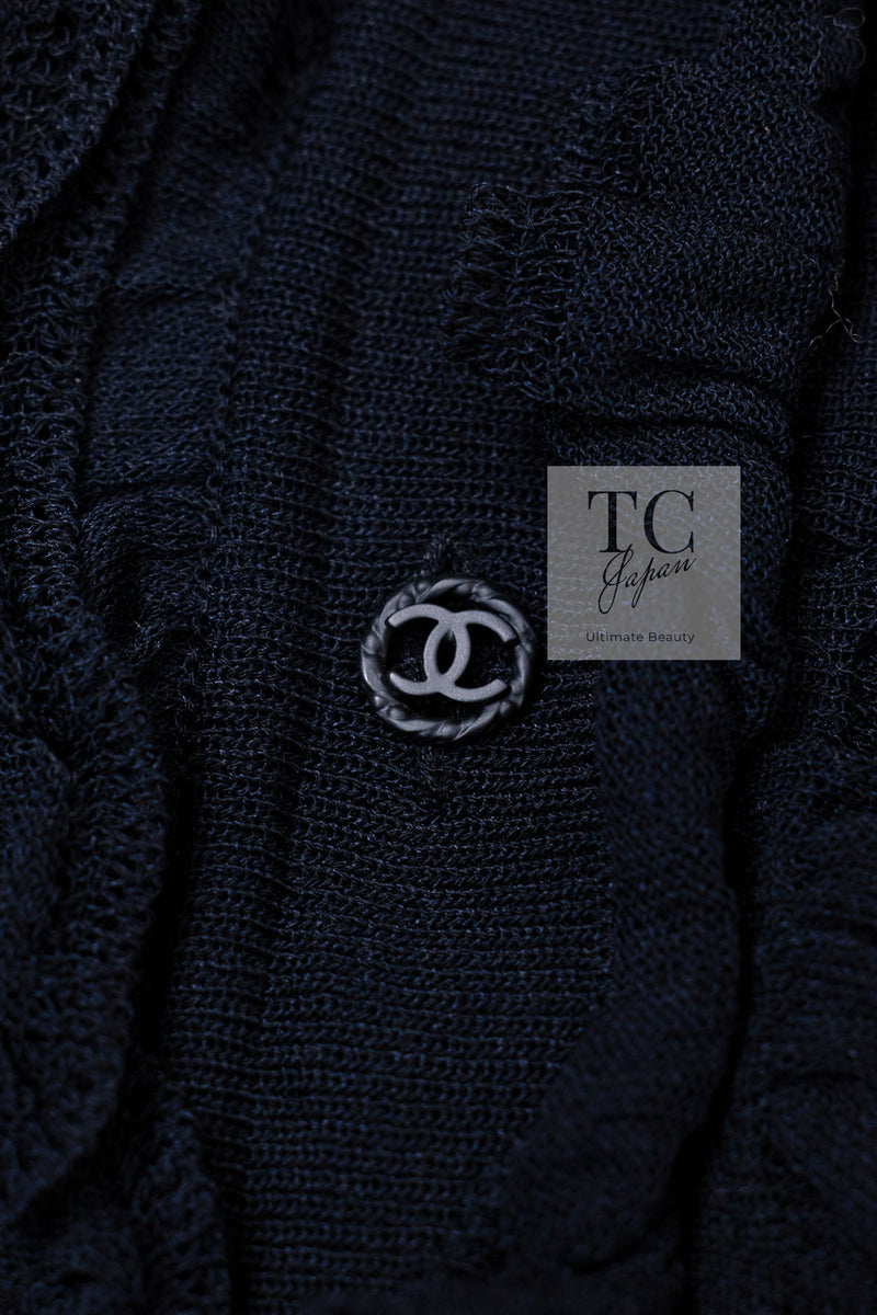 CHANEL 03A Ivory Creme Black Frill Wool Knit Cardigan 38 シャネル アイボリー クリーム ブラック フリル ウール ニット カーディガン 即発