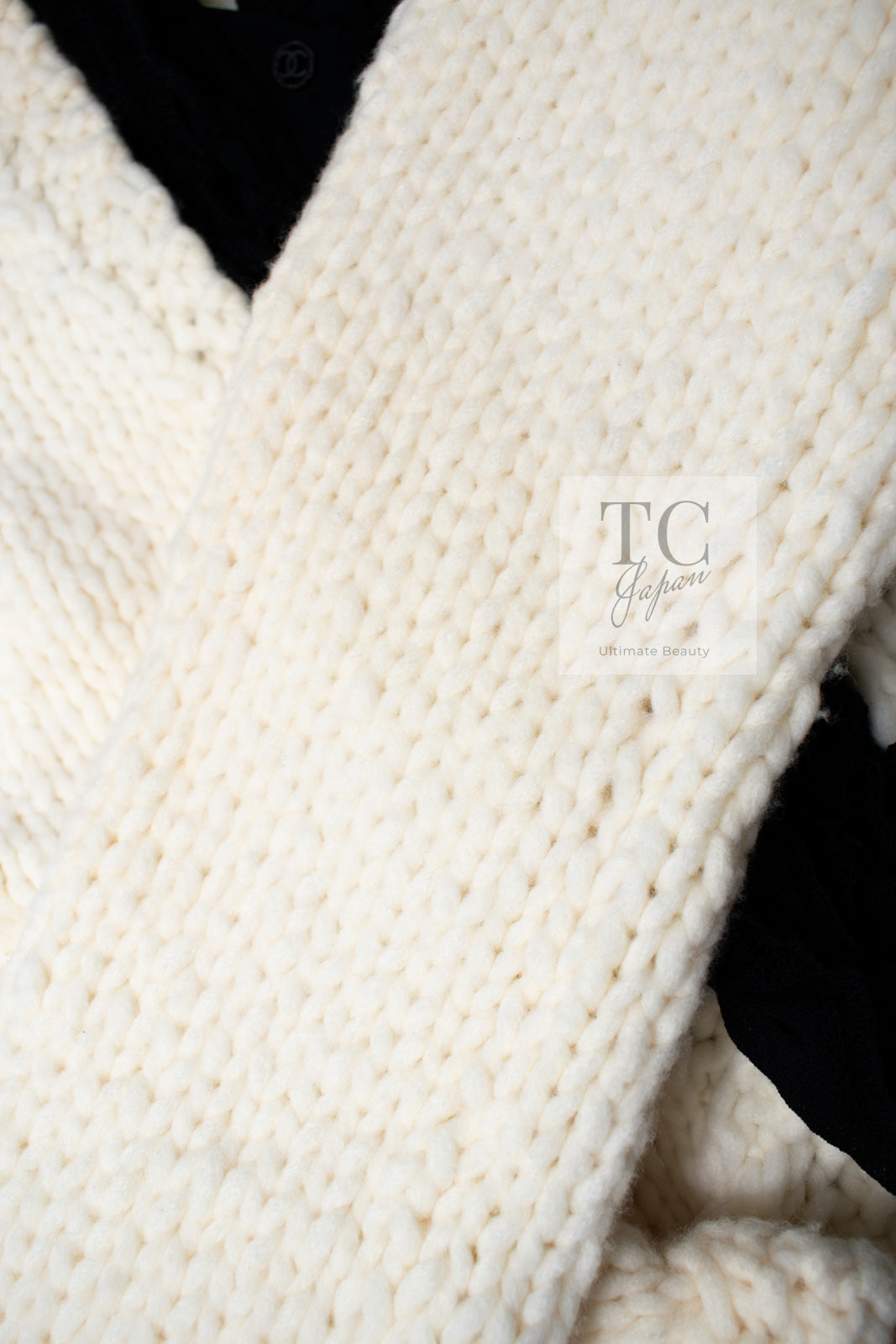 CHANEL 03A Ivory Creme Black Frill Wool Knit Cardigan 38 シャネル アイボリー クリーム ブラック フリル ウール ニット カーディガン 即発